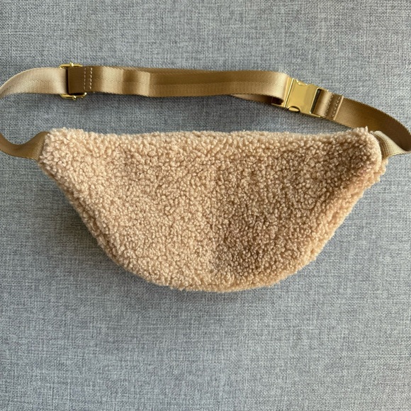 Stoney Clover Lane Cozy Sherpa Belt Bag - Picture 3 of 5